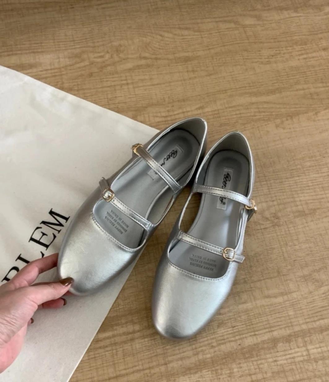 

Мода Танцуем Лето Новые Женские Балетки Мода Мелкие Женские Повседневные Мягкие Туфли Мэри Джейн Уличные Платье Балетки 40 серебряный