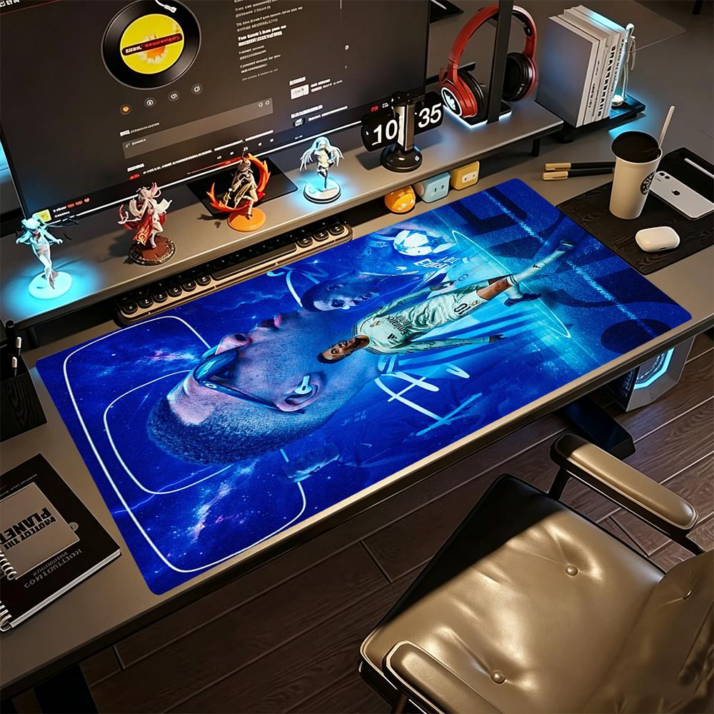 Starspieler Kylian Mbappé Gaming-Mauspad Tastaturmatte Büro-Mauspads Rutschfester Gummiboden Gaming-Zubehör Ideales Geschenk für Gamer