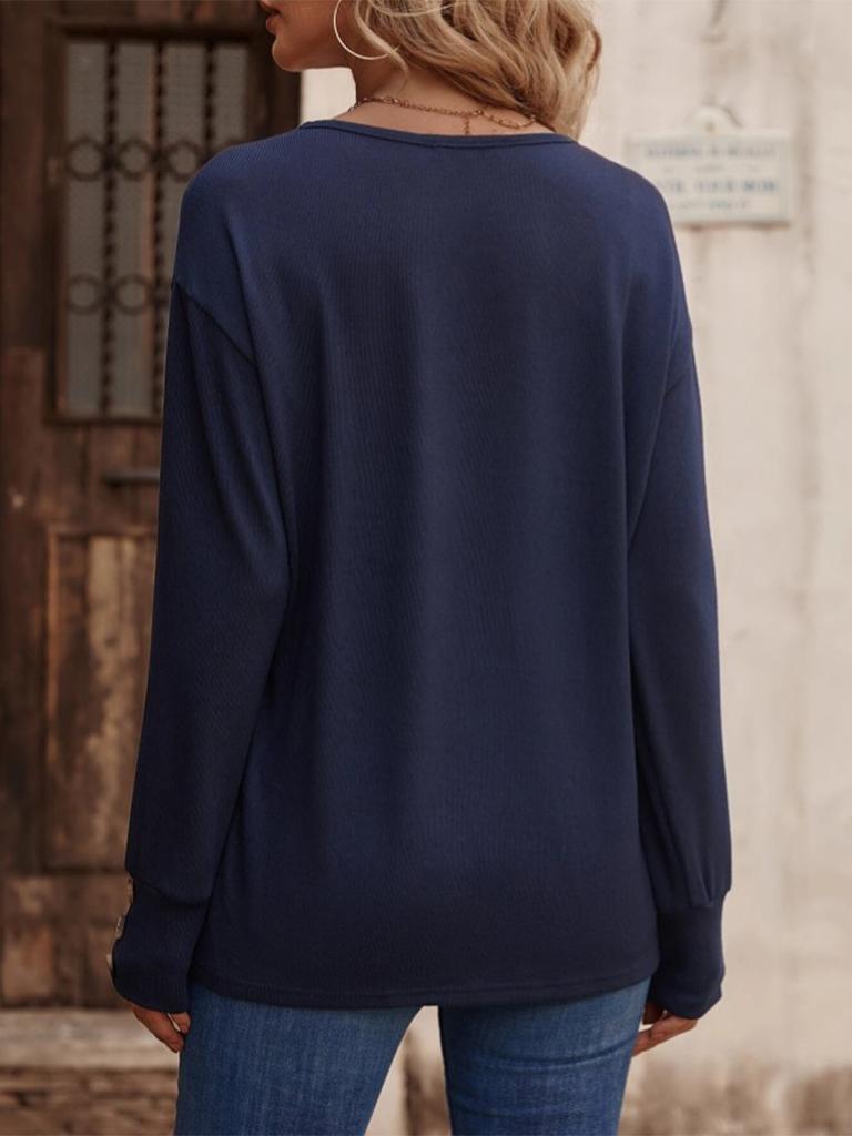 Einfarbiges, lockeres Langarm-T-Shirt mit V-Ausschnitt und Button-Down-Oberteil