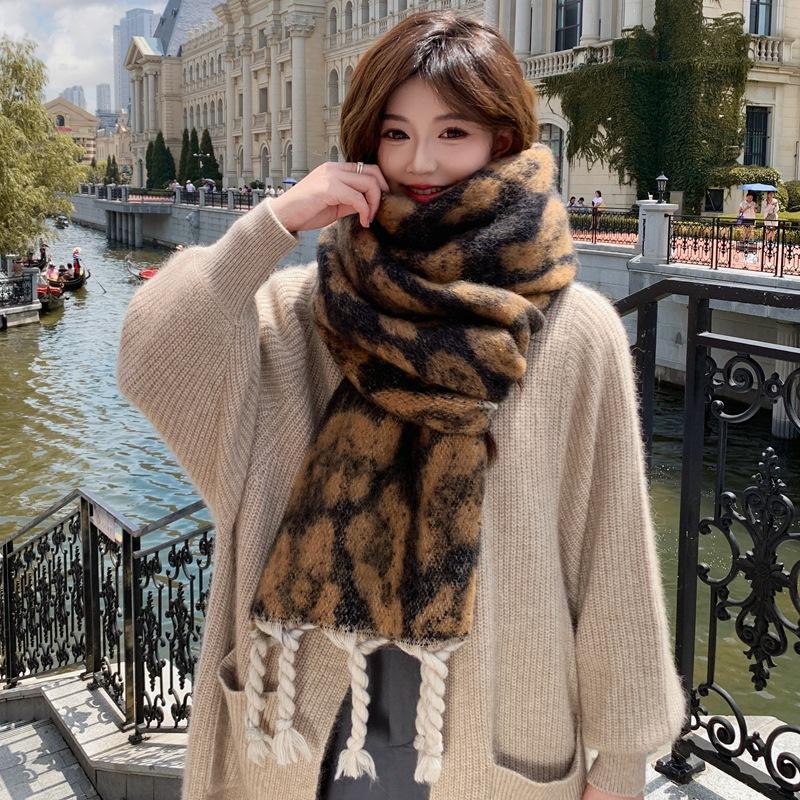 Women Winter Knit Scarf Headscarf Lady Retro Leopard Print Tassel Scarve Foulard Soft Thick Wrap Shawl Casual Fashion Korean New