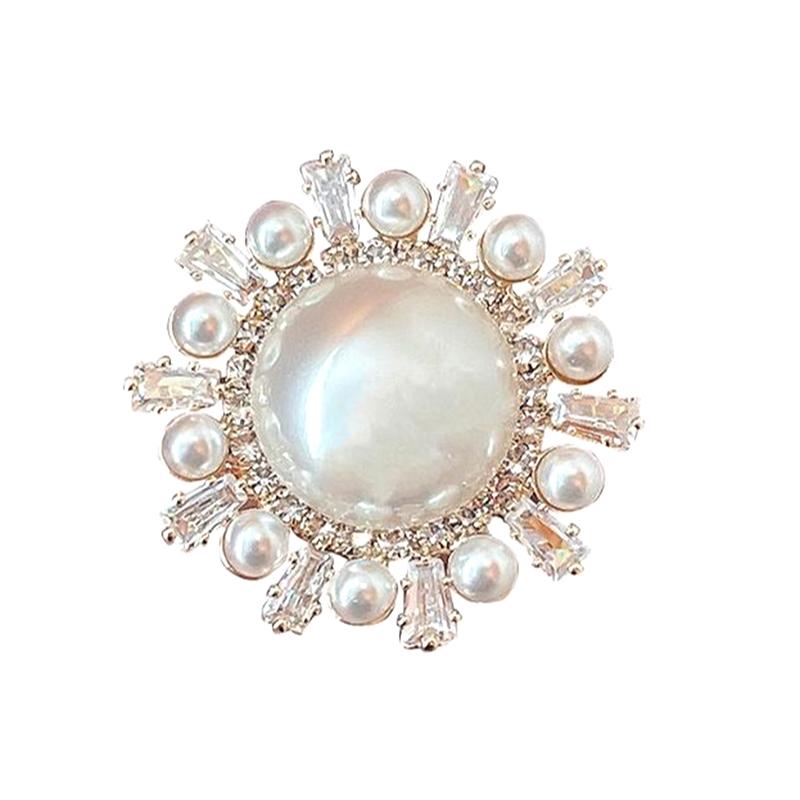 Exquisite Imitation Pearl Rhinestone Flower Brooches For Women Elegant Circle Lapel Pins Wedding Clothing Jewelry Accessories