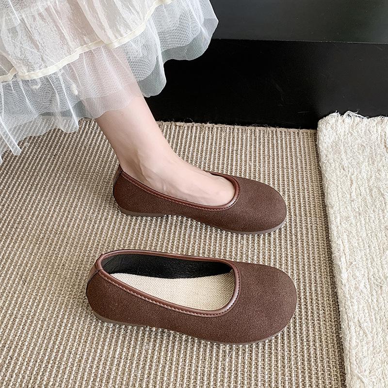 French gentle shallow mouth single shoes female 2025 new summer and autumn fairy wind soft flat-soled beanie shoes one pedal grandma shoes