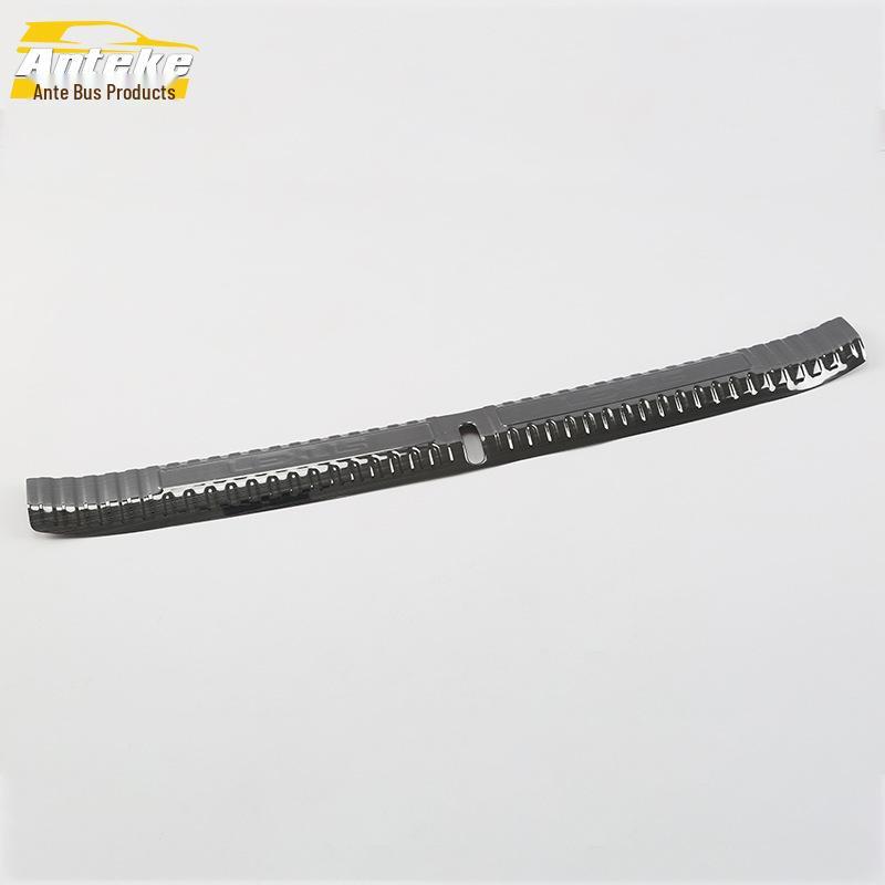 Pasuje na 18 modelů CT200: Nerezová zadní ochranná lišta a flitry pro ochranu kufru