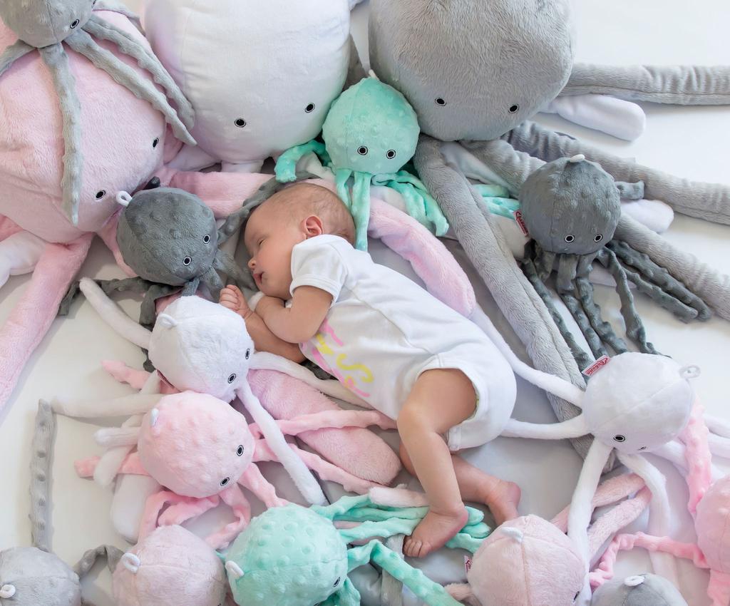 Octopus Cuddly Toy for Children with a Rattle - Gray