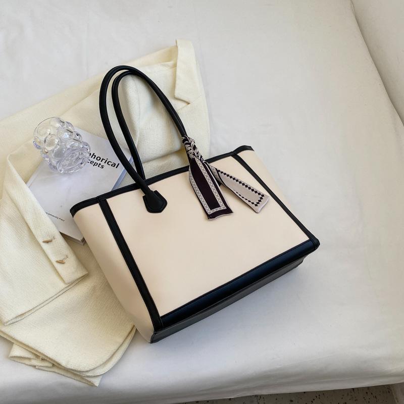 Contrasting color large-capacity bag women's 2025 new summer fashion texture commuter bag versatile shoulder bag shopping bag