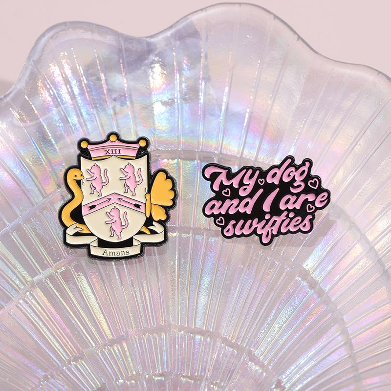 Duck Cartoon Fashionforward Brooches With Alluring Colors And Unique Alloy Material