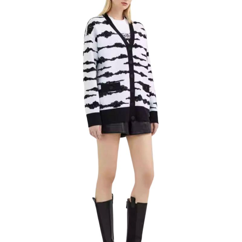 Karl Lagerfeld French Elegant Daily Commuting Dating Outfit Light Luxury Embroidered Cardigan Printed Knitwear Women Tops White 221L2002998