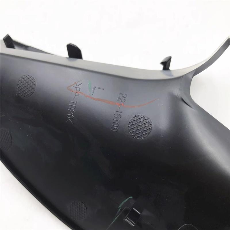 Taillight Black Decorative Panel Trunk Sealing Plate Rear Cover Tailgate Light Cover Plate For Nissan MURANO 2015-2021