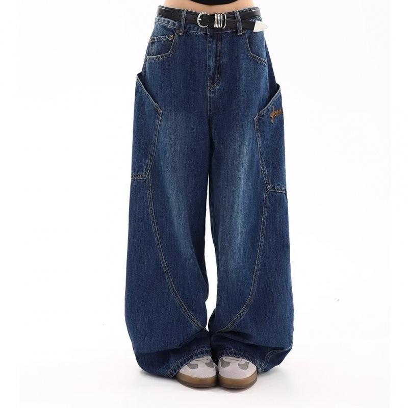 Women's American Retro Wide-Leg Scimitar Jeans - High Street Loose Fit with Big Pockets, Perfect for Spring and Autumn.