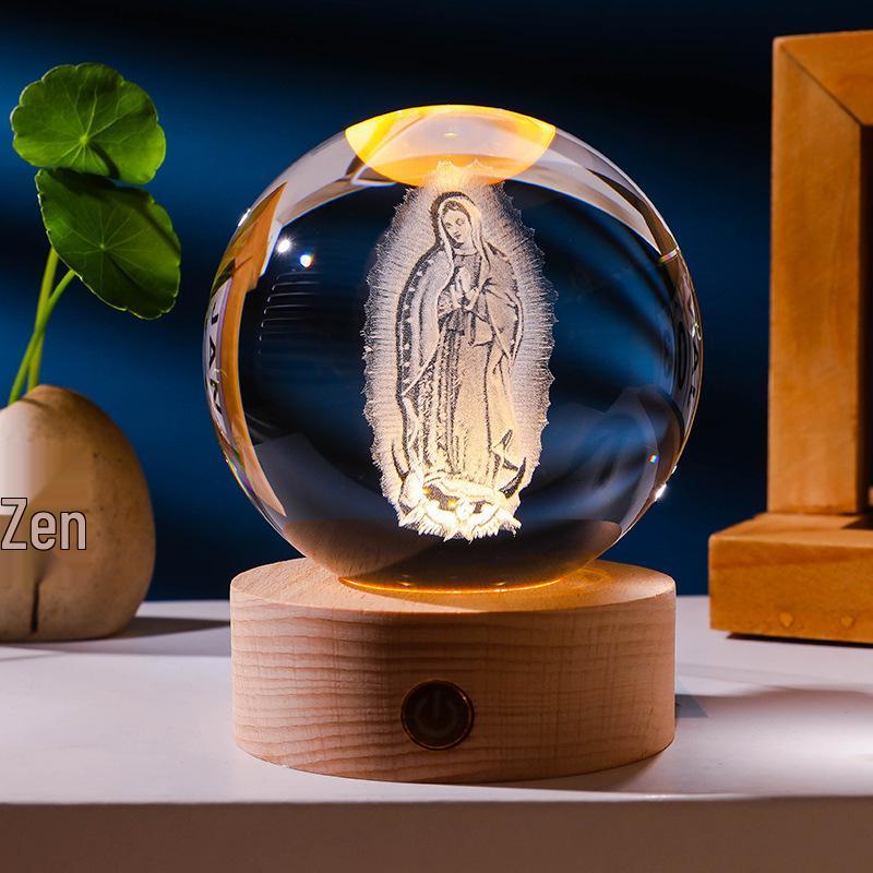Leuchtende 3D-gravierte Kristallkugel mit Massivholzsockel für die Heimdekoration