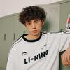 Li-Ning Retro American Logo Stripe Print Round Neck Loose Comfort Casual Short Sleeve Drop Shoulder T-Shirt Unisex Tops Off-White AHSU657-1