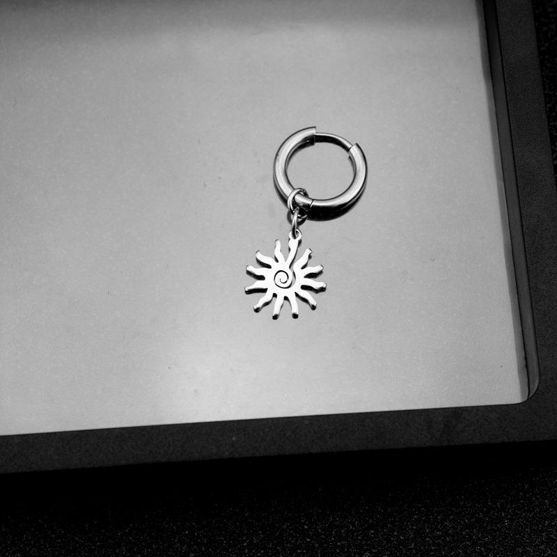 

Men s Non-Piercing Stainless Steel Sun Ear Clips - Personalized Earrings