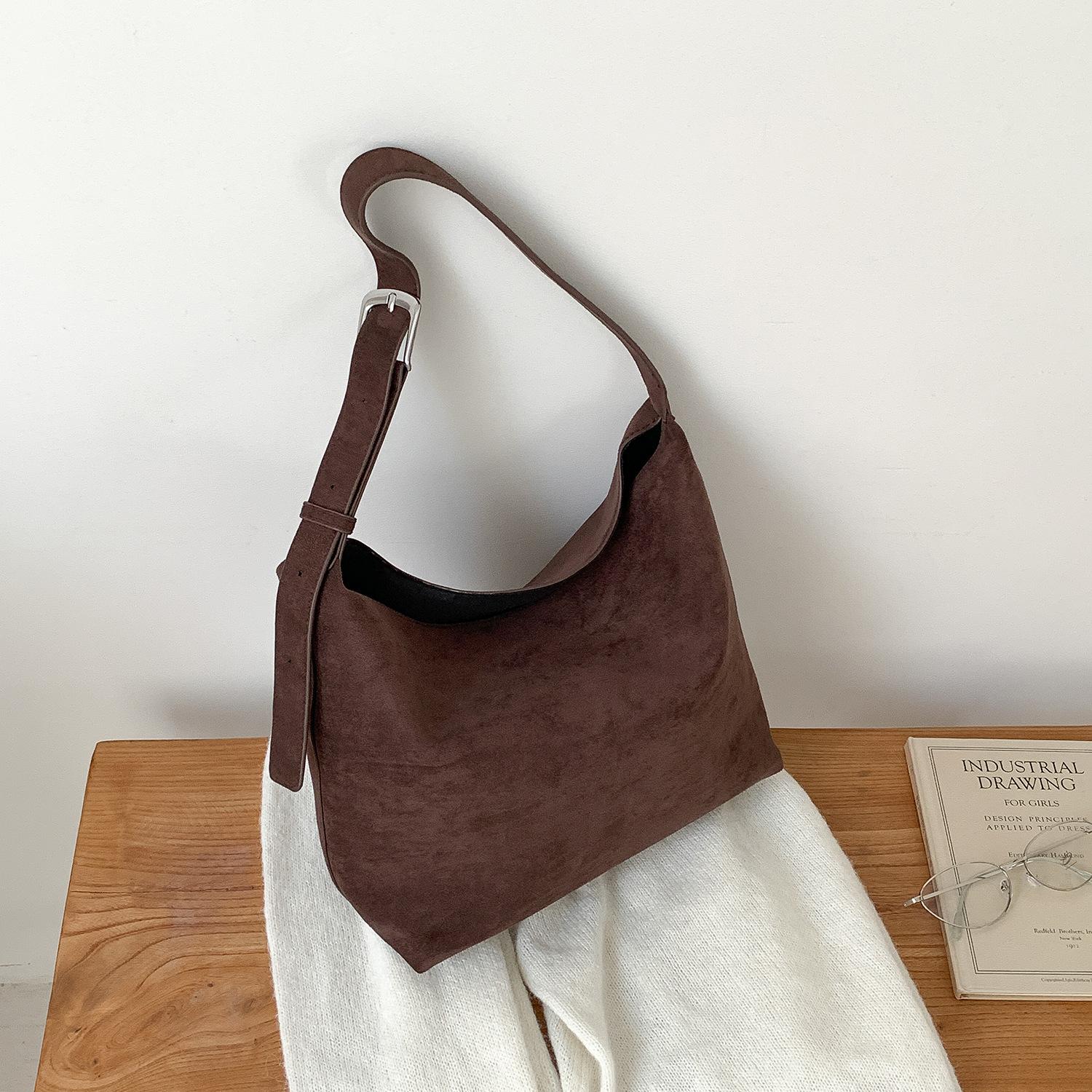 

Korean Version Versatile Daily Commuting Large Capacity Shoulder Bag with Relaxed Atmosphere, Simple and Fashionable Hobo Bag