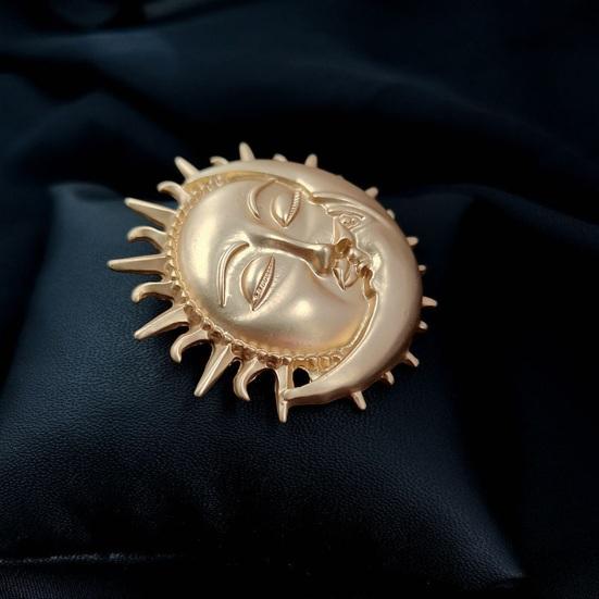 Women Brooch Flower Shape Rhinestone Retro Baroque Style Anti-slip Wear-resistant Suit Coat Collar Hat Scarf Decoration