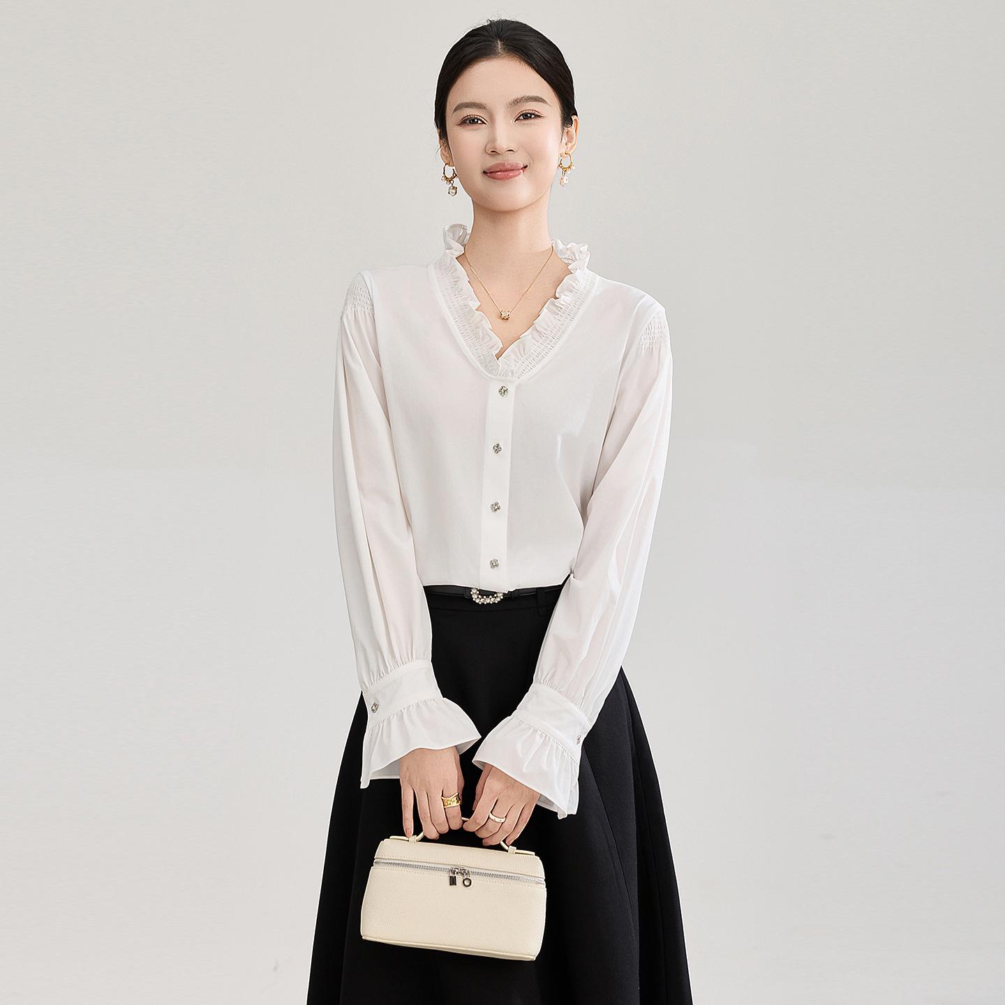 

Nanyou Women s Romantic French Lace Collar Bell Sleeve Top - Anti-Wrinkle, Elegant Spring Shirt M білий