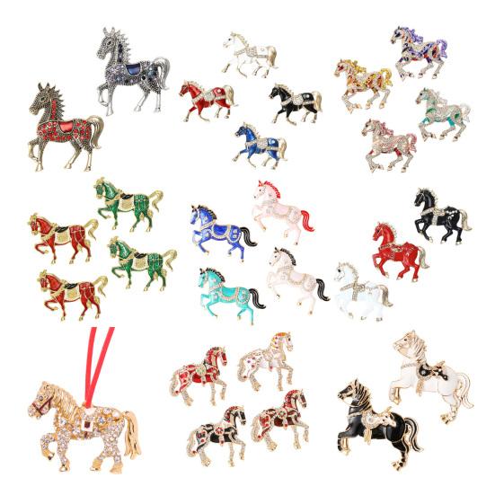 Kamínková ozdoba kůň Elegantní vánoční ozdoba na stromek s klíčenkou 2D akrylová závěsná dekorace Jezdecký dárek pro milovníky koní