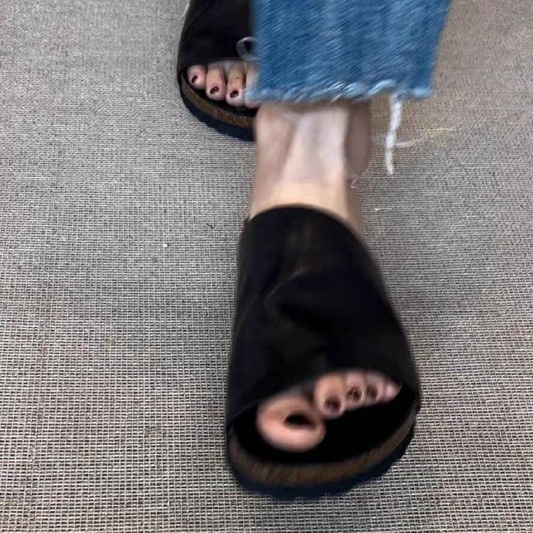 French One-word Slippers Women's Summer Vacation Beach Shoes New Casual Open-toed Flat-bottomed Non-slip Cool Slippers