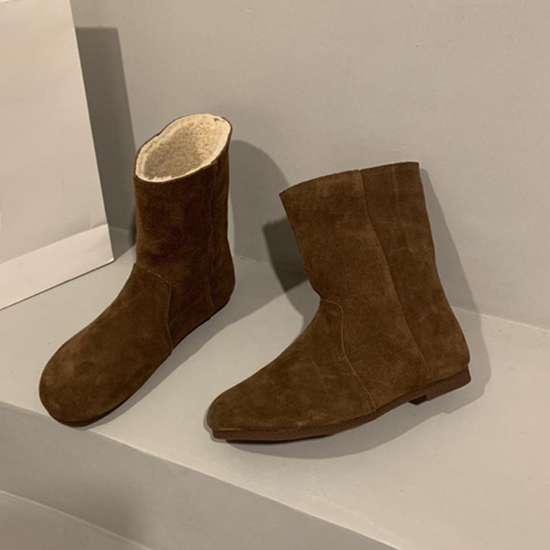 Осенне-зимняя обувь. Женские мягкие кожаные ботинки на толстой подошве с матовой молнией. Женские ботинки с круглой головкой. 35 коричневый