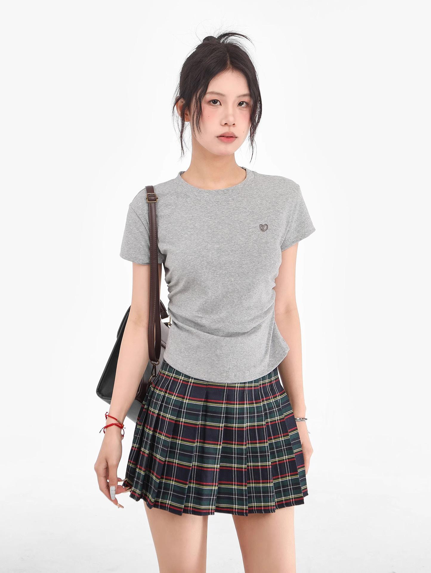 

Женская приталенная футболка из модала в корейском стиле - С коротким рукавом, круглым вырезом, вышивкой, в американском стиле, со складками на талии S серый