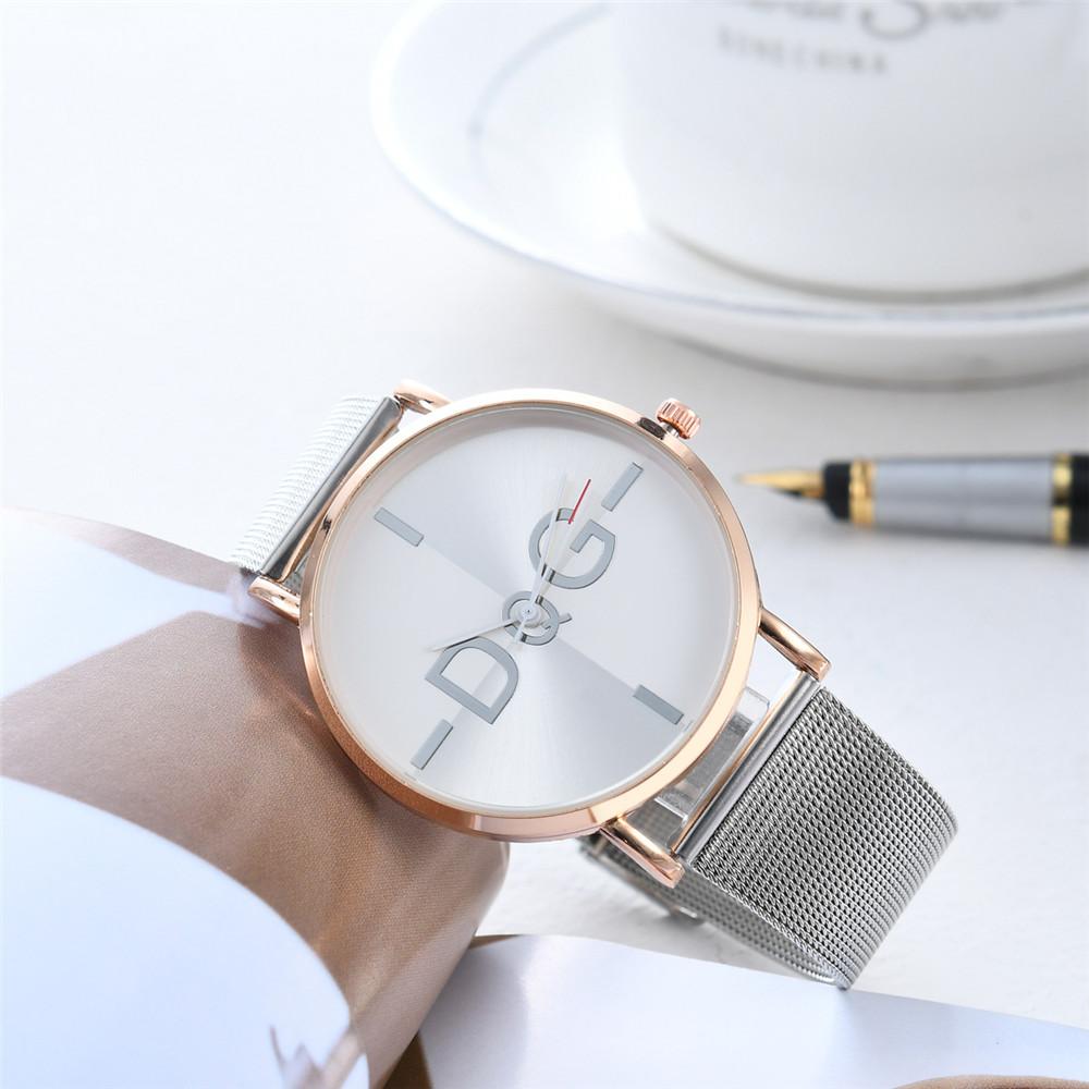 Simple Brand Lady Quartz Watch Luxury Ladies Glossy Scale Women Watches Fashion Silver Stainless Steel Mesh Belts Gifts