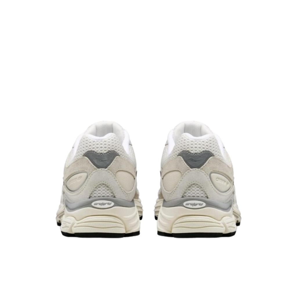 Saucony ProGrid Omni 9 Premium White