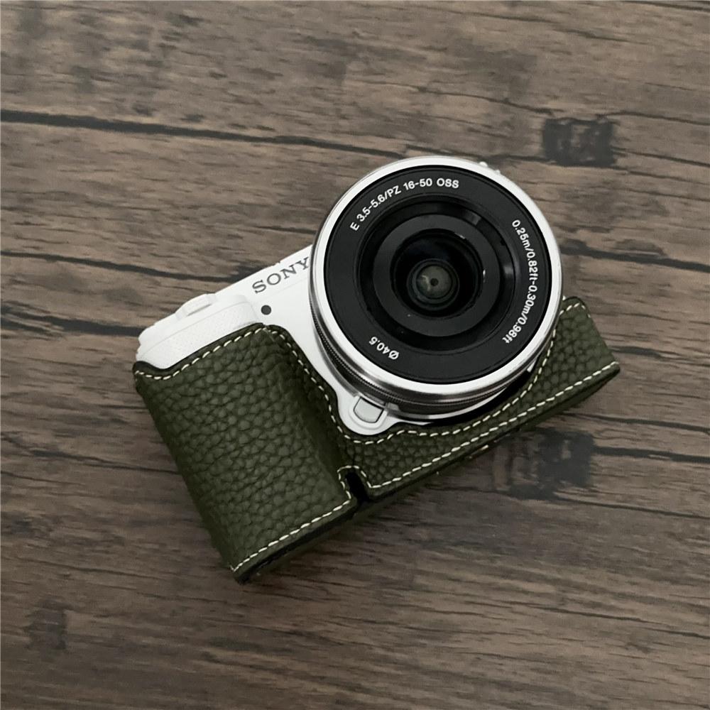 Handgefertigte PU-Leder Kamera Halbtasche für Sony ZV-E10 ZVE10 mit Bodenöffnung Körperabdeckung