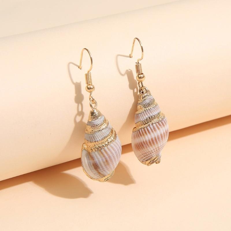 Natural Conch Shell Drop Earrings Unique Ocean Inspired Fashion Ear Jewelry Pendant Earrings Present for Women and Girls