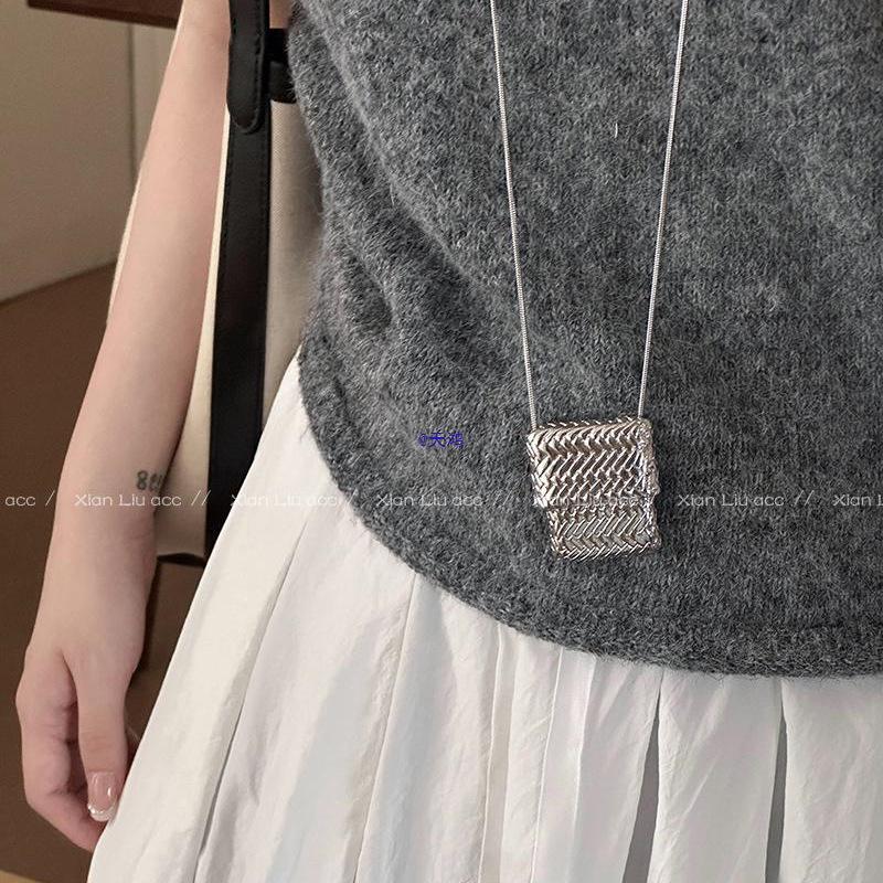 2025 Light Luxury Woven Bag Pendant Necklace for Women
