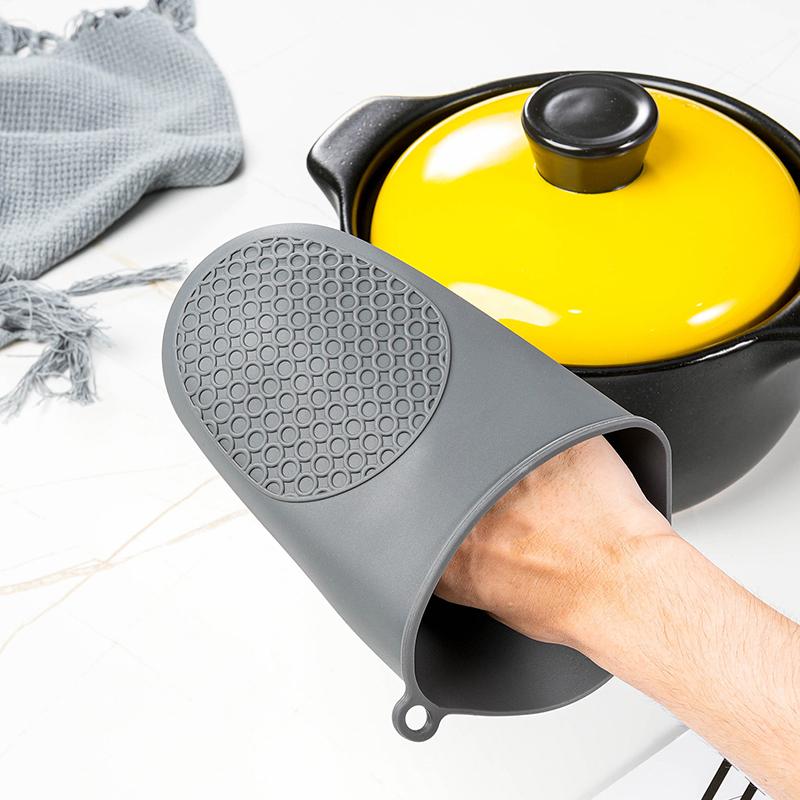 Silicone Hand Clip Kitchen Anti-Scald Thickened Silicone Heat Insulation Gloves Household Oven Baking Tools Oven Mitts