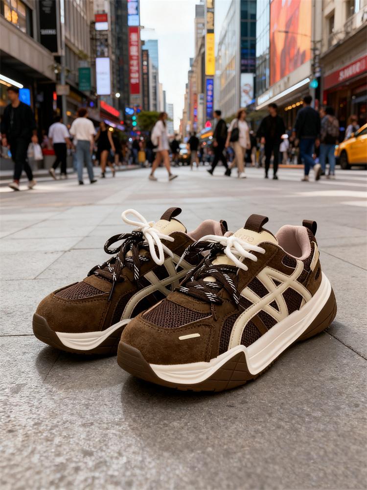 

Soft leather version~ 2025 autumn versatile leather casual sports shoes women s soft-soled lace-up Forrest Gump shoes retro flat-soled German trainin 39