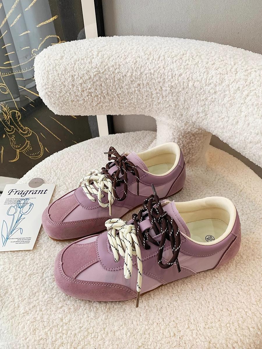 

Niche design sense American retro German training shoes women s 2025 new spring flat shoes coffee casual board shoes 40 фіолетовий