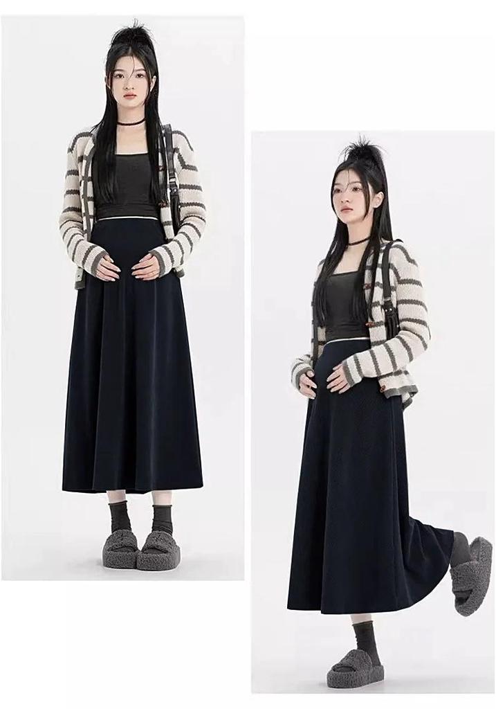 Maternity Petite Black Pleated Long Skirt - Spring/Autumn 2026 Collection