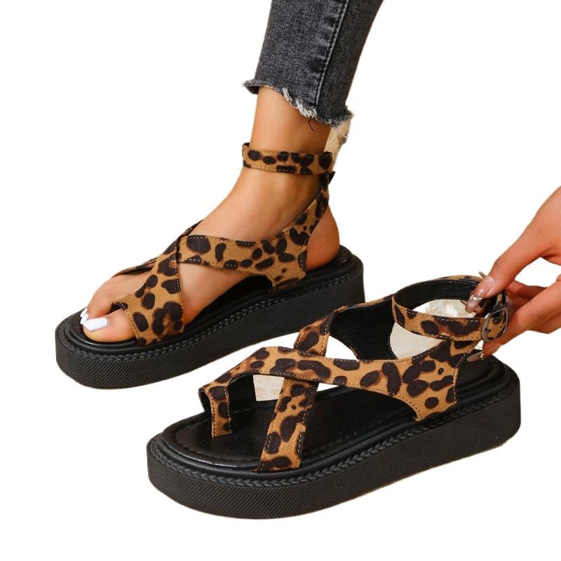 Fashion 2025 Summer Brand Buckle Strap Women's Sandals Fashion Leopard Print Casual Sandals Women New Pinch Toe Comfortable Flat Sandals