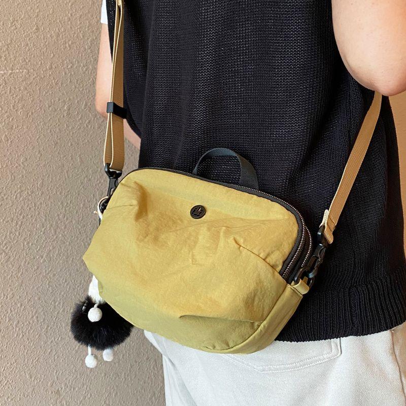 

Ultra-Light Mountain Small Shoulder Bag 2025 Trendy Men s and Women s Outdoor Mountaineering Walking Sports All-Matching Bag Shoulder Mobile Phone Bag