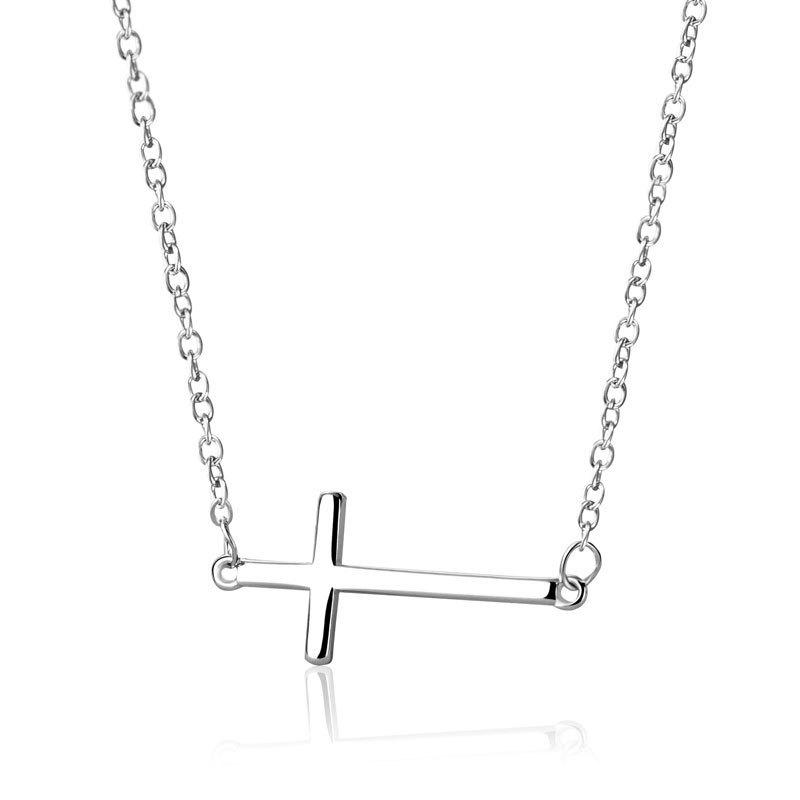 Fashionable 8 Shaped Diamond Cross Necklace for Women Versatile Clavicle Chain Jewelry Elegant and Stylish Accessory