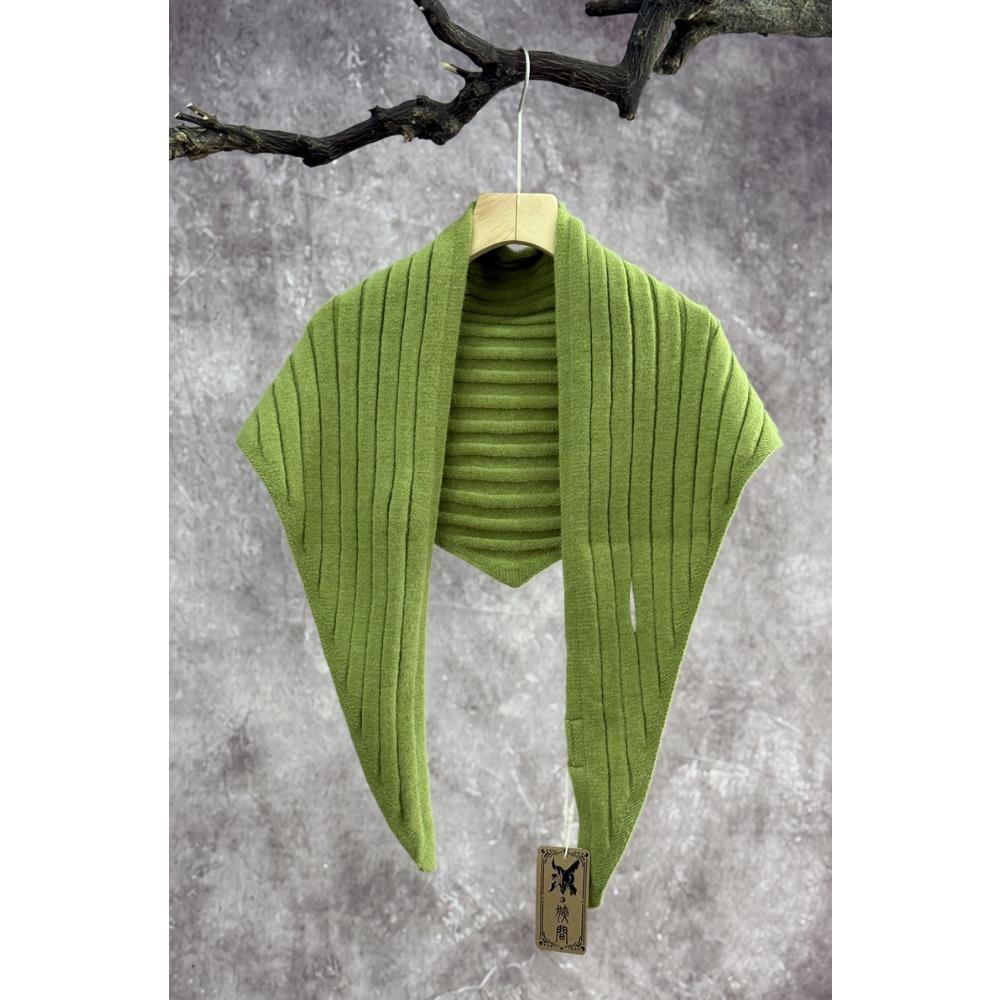 High-end Fashion Autumn and Winter Triangle Scarf Korean Version Knitted Scarf Shawl Women's Outdoor Warm Triangle Scarf Small Vest