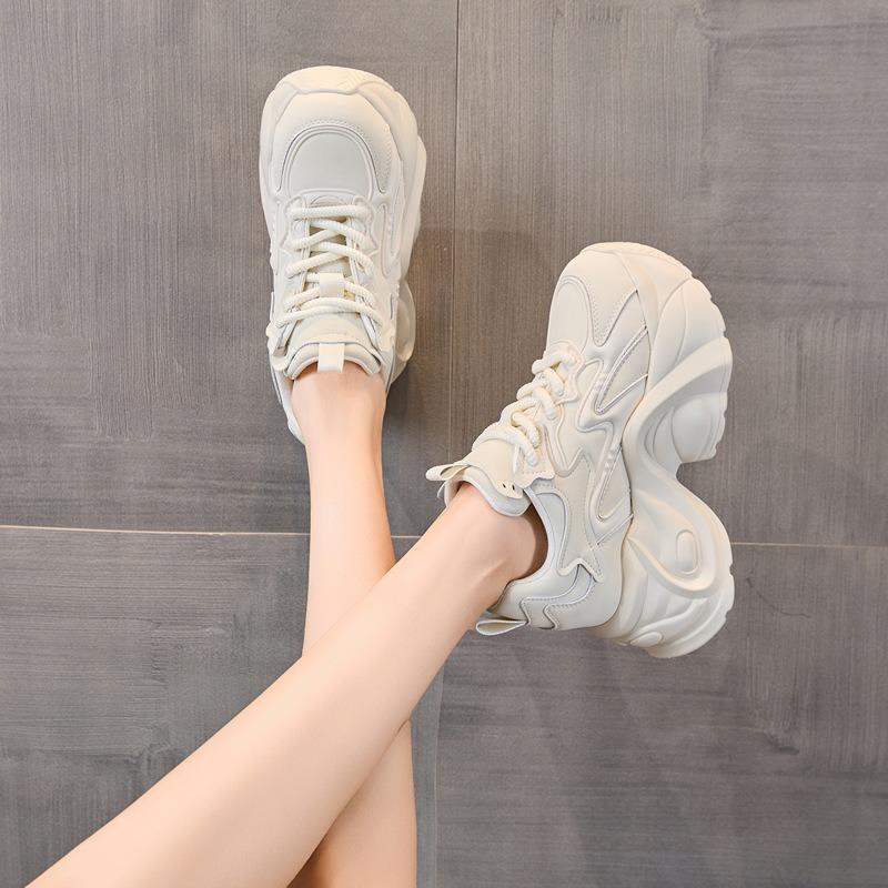 Small new mesh soft-soled women's inner height increase spring and summer breathable thick-soled sports shoes