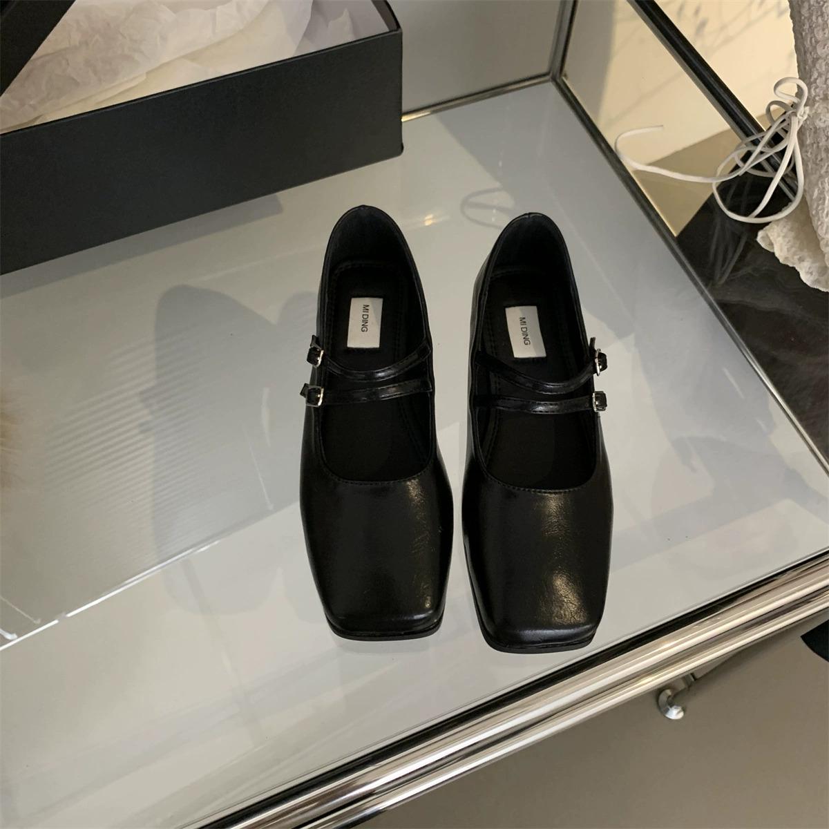 

Модные весенние и осенние женские туфли на плоской подошве с квадратным носком и мелкой пряжкой, удобные туфли Мэри Джейн для отдыха на открытом воздухе, однотонные, повседневные 35 чёрный