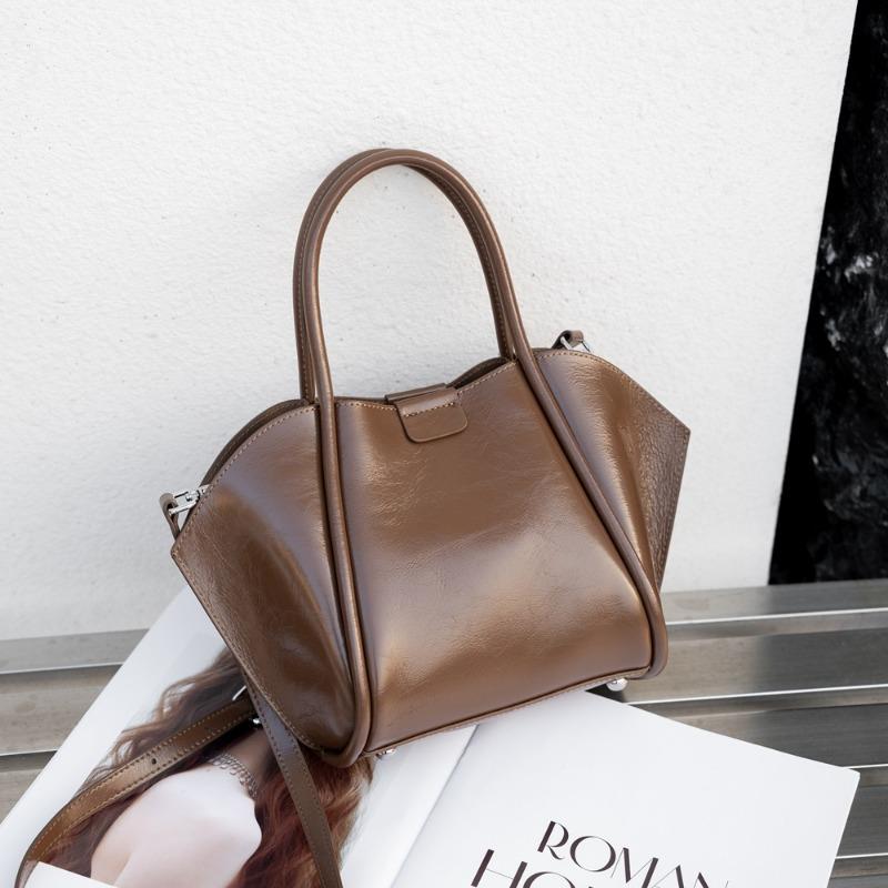 Fashion Women's Bag Genuine Leather Bat Cladding Oil Waxed Cowhide Handbag Premium Touch Straddle Bag