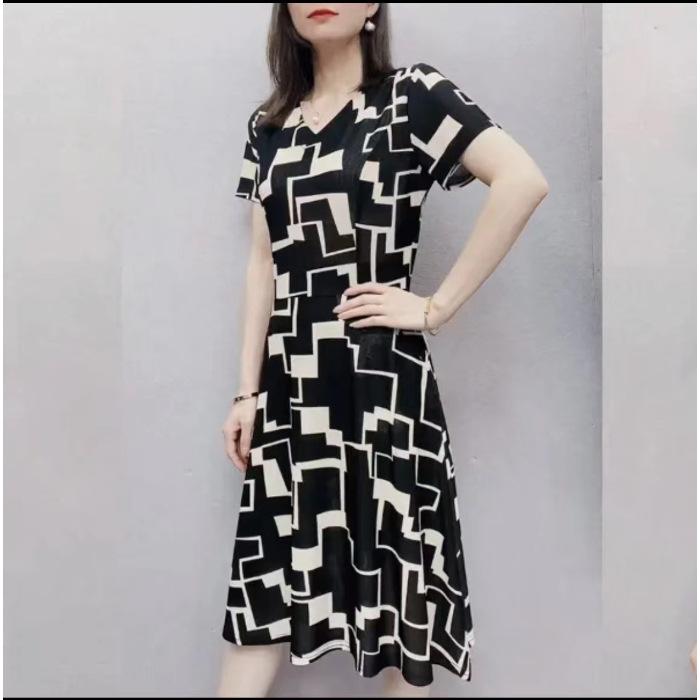 Season s new summer short-sleeved pocket loose and thin V-neck dress M чёрный