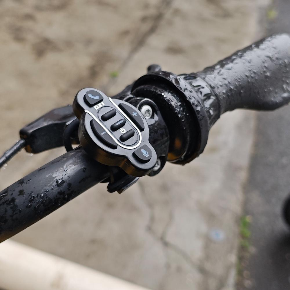 DX1 Bilratt Knapp Fjärrkontroll Trådlös Telefonsamtal Musikkontroll Säker Körning