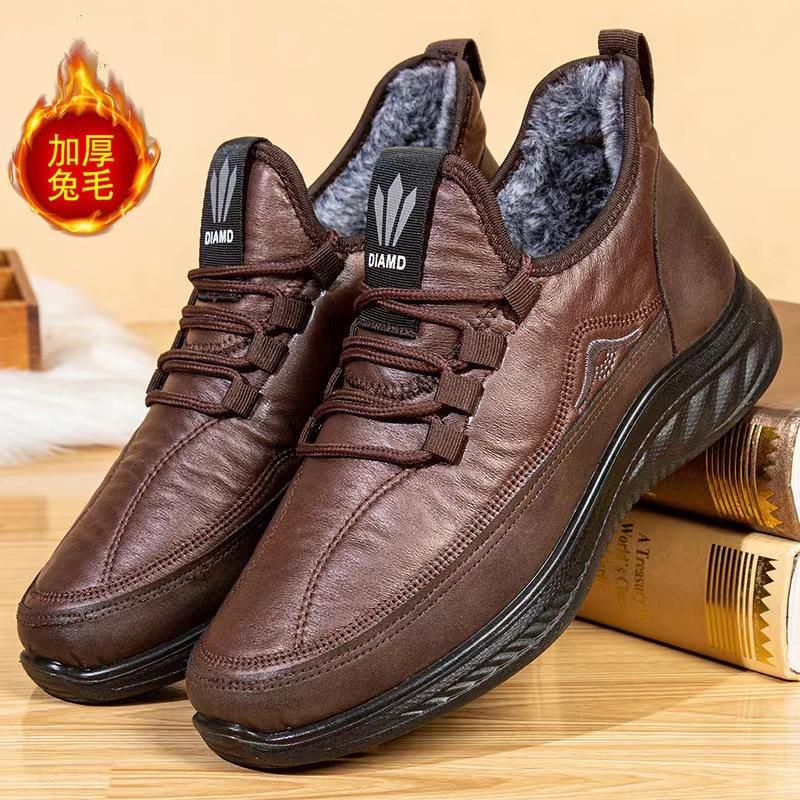 Cotton boots for men in winter 2026, with plush and thickened old Beijing cloth shoes men's soft soled warm dad shoes