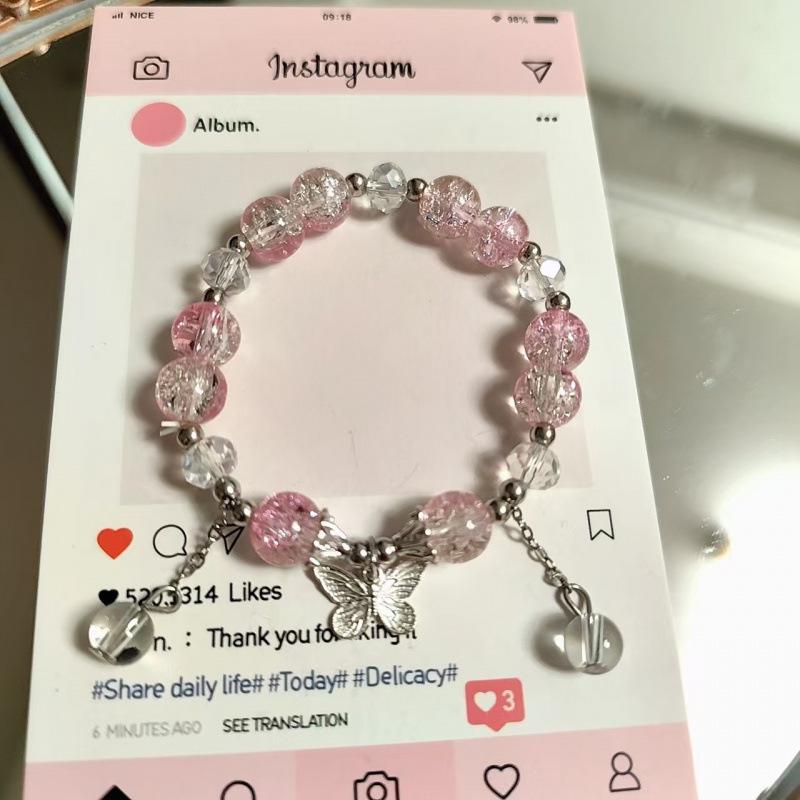 Weihnachts-Charm-Armband mit Crackle-Perlen, Schneeflocken-, Baum-, Weihnachtsmann- und Glockenanhängern