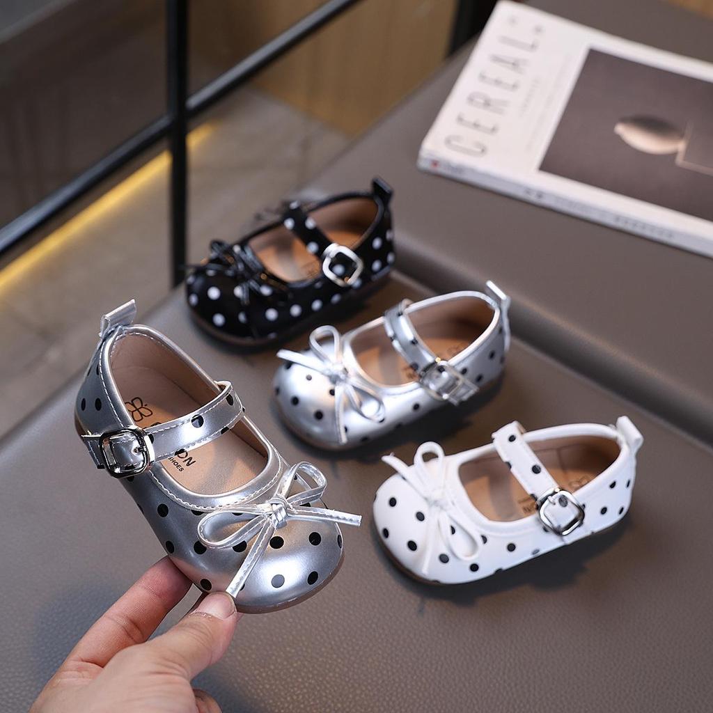 2026 Autumn Retro Polka Dot Shallow Square Toe Flats for Girls