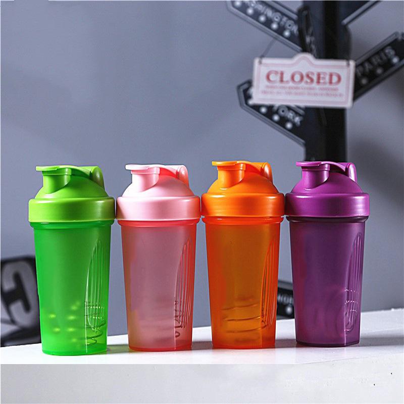 600ML Gym Shaker Bottle - Large Capacity for Protein Shakes & Smoothies, Customizable Logo, Portable Plastic Water Bottle