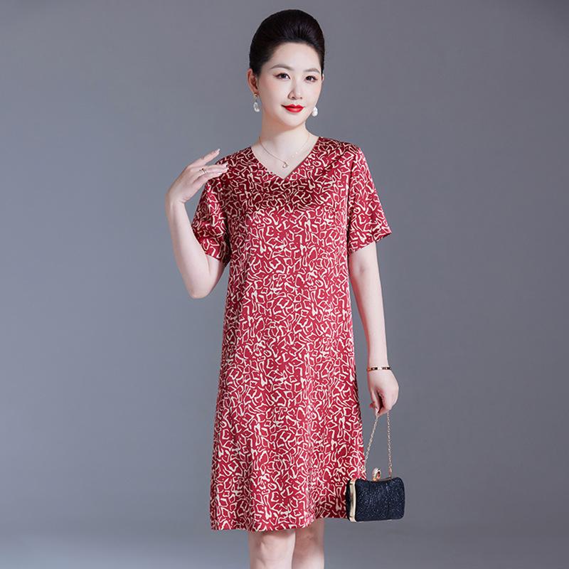 

Summer Fashion V-neck Mulberry Silk Dress for Mom, Mid-length, Printed Design, Belly-covering. 5XL (150-165 lbs)