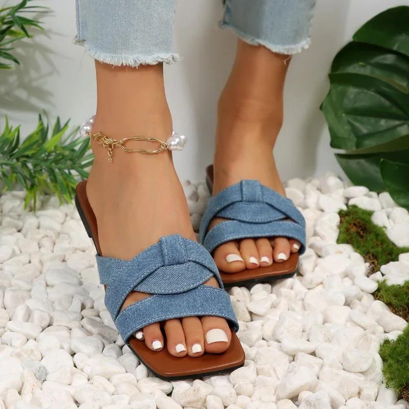

Джинсовые туфли на плоской подошве с современными тапочками для женщин, модные летние женские сандалии из хлопчатобумажной ткани, женские тапочки из цельной резины
