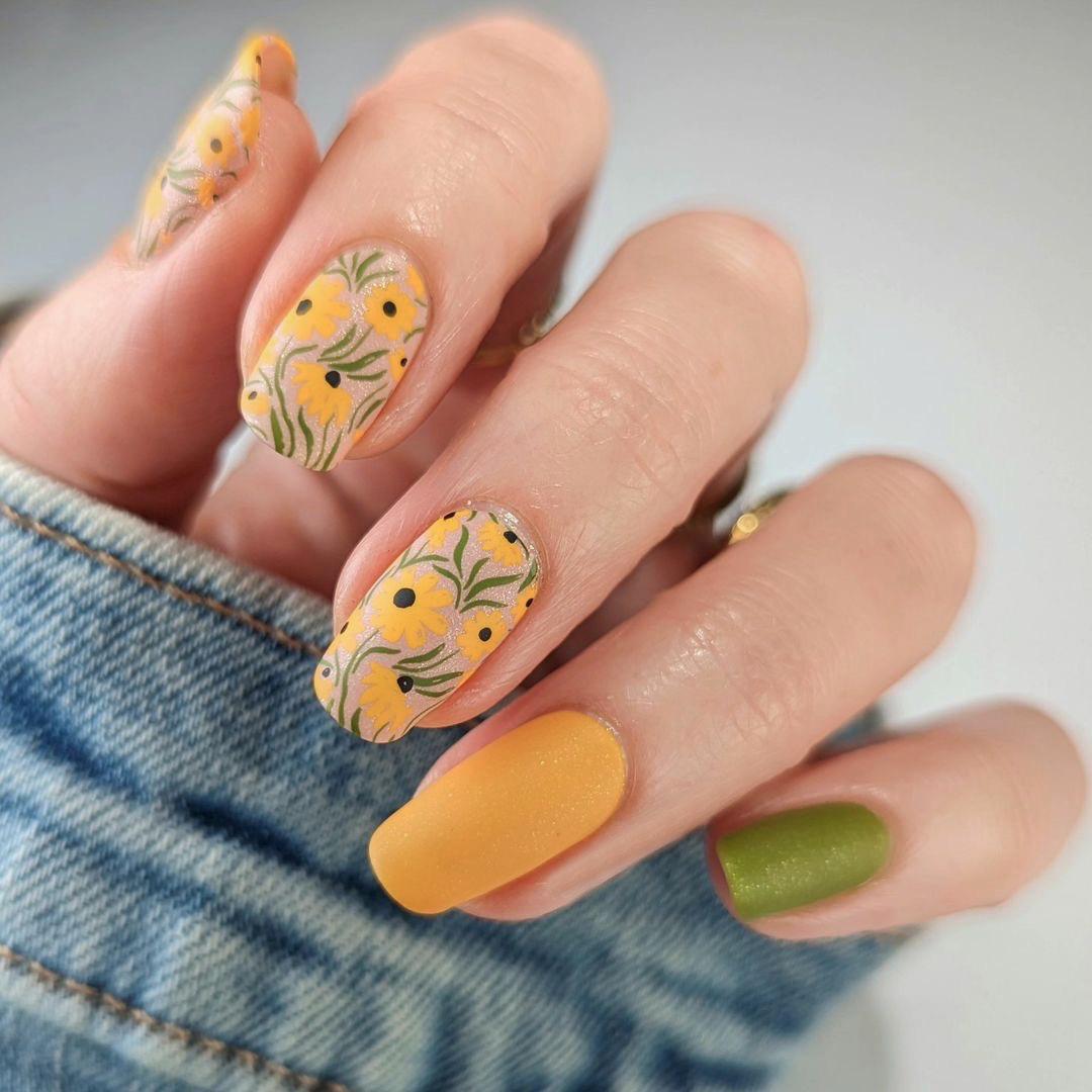 Fresh & Simple Nail Art: Wearable Short False Nail Tips & Stickers With Glue