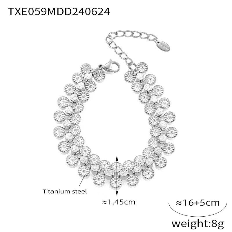 Chic Retro Floral Necklace & Sun Pattern Bracelet Set – European & American Style, Light Luxury, Versatile Women s Accessories