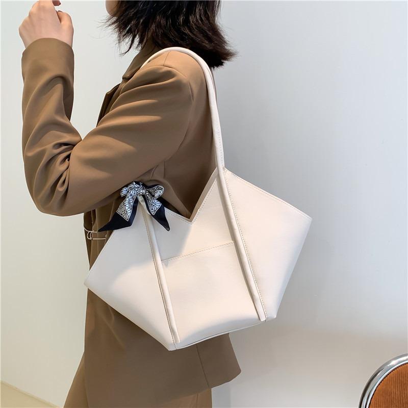 Early Spring New Large-capacity Solid Color Simple Casual Fashion Women's Bag Commuter Shoulder Popular Tote Bag
